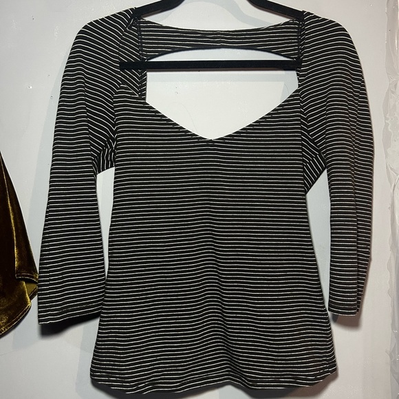 Victoria's Secret Black and White Cut Out Blouse - Picture 1 of 5
